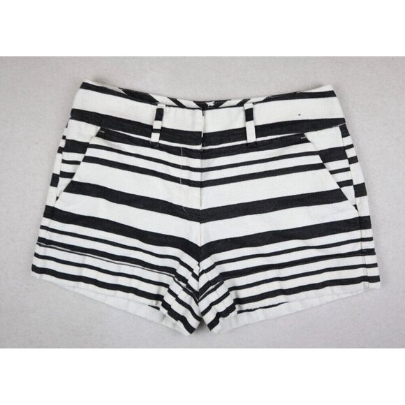 7th AVENUE DESIGN STUDIO NEW YORK & COMPANY - WHITE BLACK STRIPED SHORTS - 0 - Picture 1 of 3